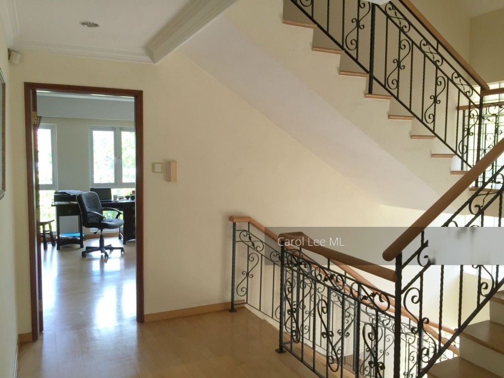 Lily Avenue (D10), Semi-Detached #129570022